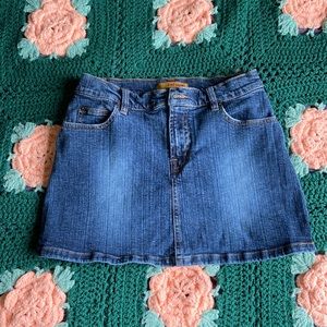 Size 3 Y2K refuge mini skirt